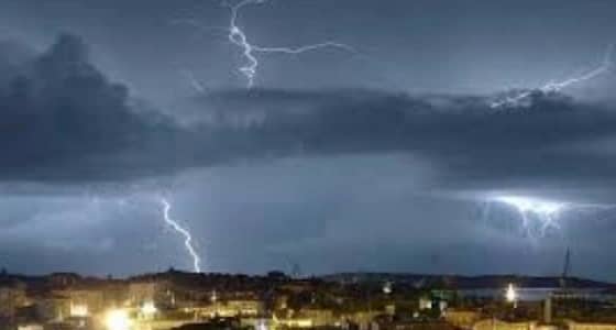 سحب رعدية ورياح وغيوم وضباب على مناطق المملكة.. غدًا