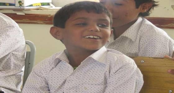 طفل يمني يكشف تفاصيل مؤلمة بعدما جندته ميليشيا الحوثي ونجاته من الموت