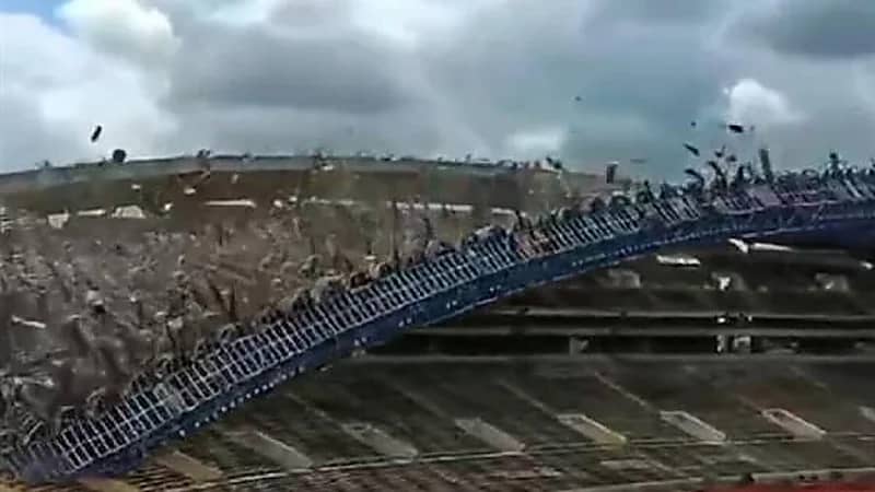 لحظة هدم ملعب "شاه علم" بماليزيا .. أكبر الملاعب في العالم.. فيديو