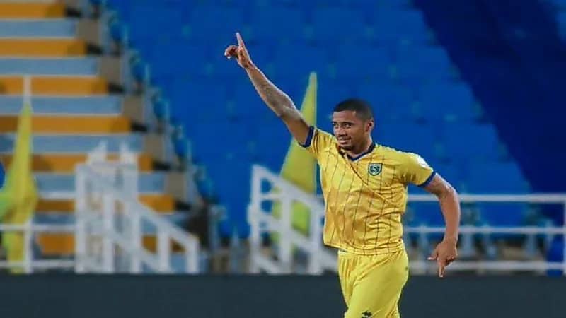 الشباب يتعاقد مع "سانتوس" رسميًا