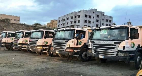 بالصور.. استعدادات " أمانة عسير " لمواجهة الأمطار