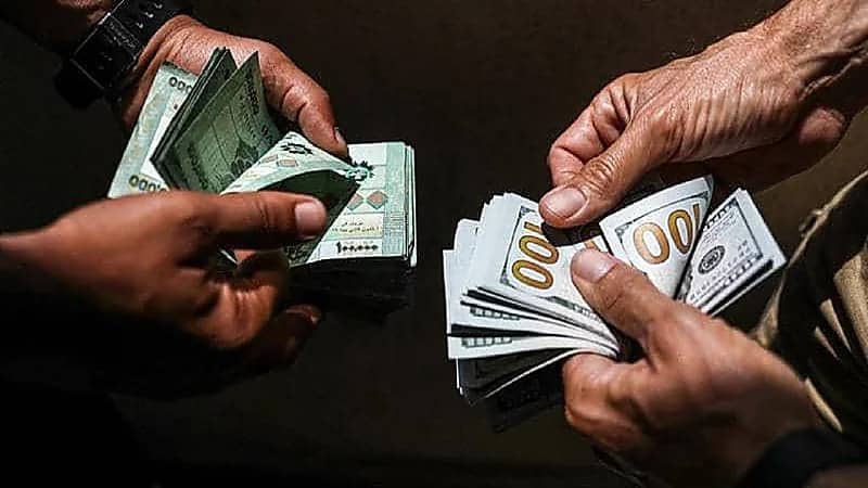هبوط قياسي لـ "الليرة" بعد تفاقم أزمة تشكيل الحكومة اللبنانية