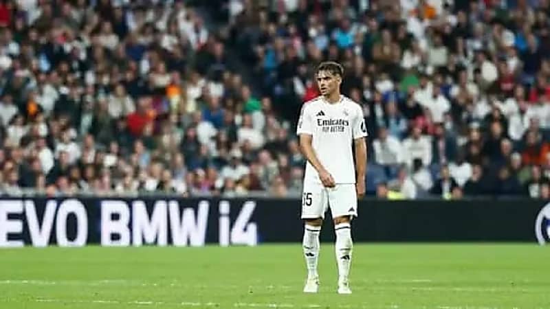 النيابة الإسبانية تطالب بسجن أسينسيو بسبب توزيع مواد إباحية