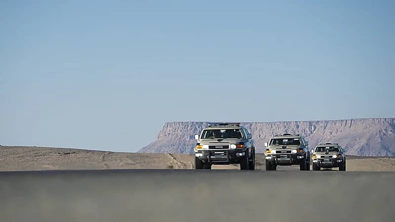 الإطاحة بمخالف ومواطنين لترويجهم الحشيش والقات