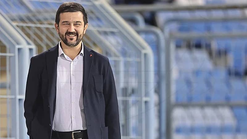 "فرهاد" يؤكد أهمية الإعلان عن الأخطاء التحكيمية بعد كل جولة