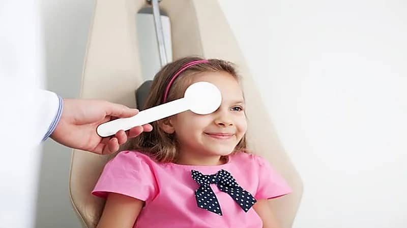 أسباب مرض كسل العين الوظيفي الشائع لدى الأطفال