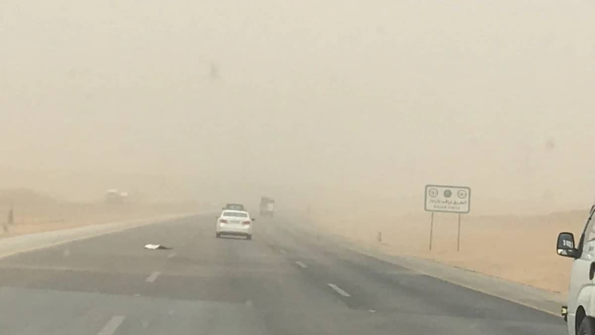 الأرصاد تحذر من الأتربة على القصيم