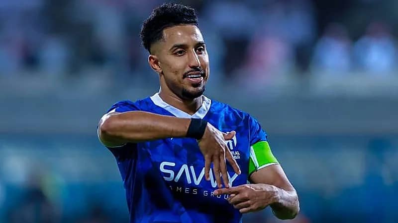 خلاف يعطل تجديد عقد سالم الدوسري مع الهلال