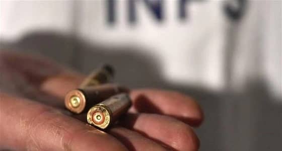 بالفيديو.. طلقتان طائشتان تخترقان منزل مواطن في العيد