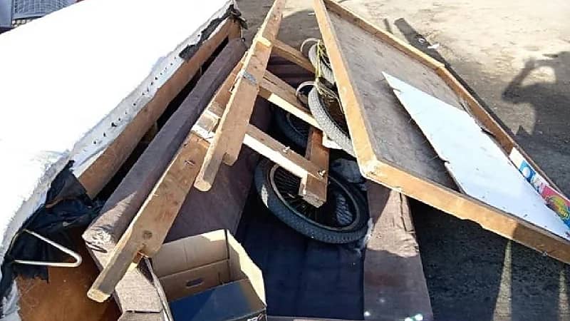 أمانة جدة تصادر 2.7 طن من الفواكه وتزيل بسطات عشوائية بالعزيزية