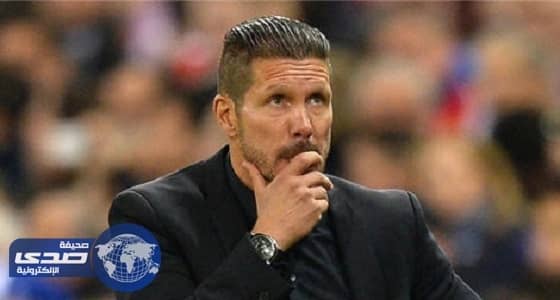 عارضة أزياء تحاول إعادة سيميوني إلى إنتر