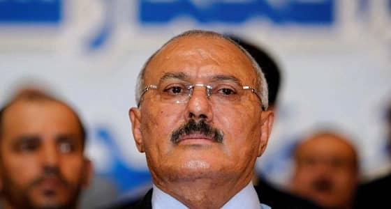 صورة.. علي عبدالله صالح بين أكوام الحجارة بعد 9 أشهر من مقتله