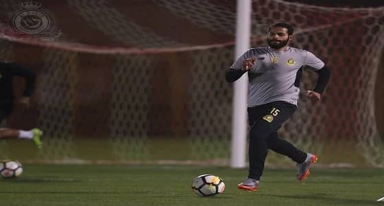 بالصور.. النصر يختتم تدريباته لمواجهة الرائد غدًا