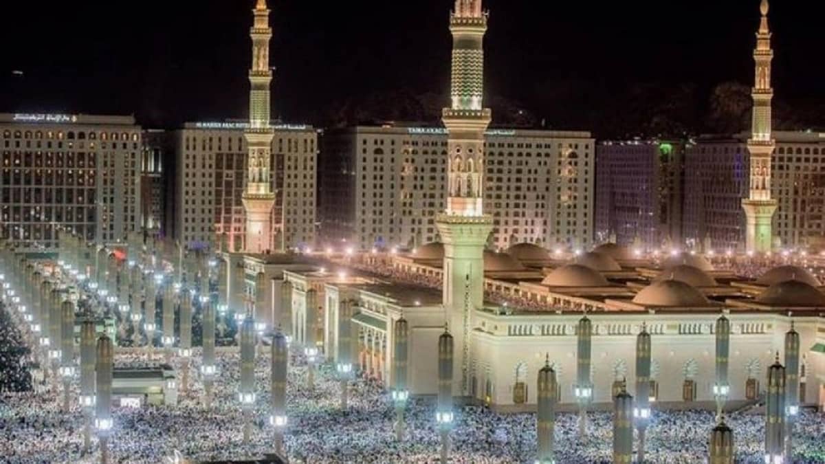 إقامة صلاة التراويح في المسجد النبوي دون حضور المصلين