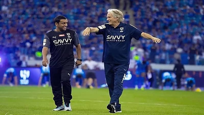 الشلهوب يودع جيسوس برسالة مؤثرة بعد انتهاء مهمته في الهلال
