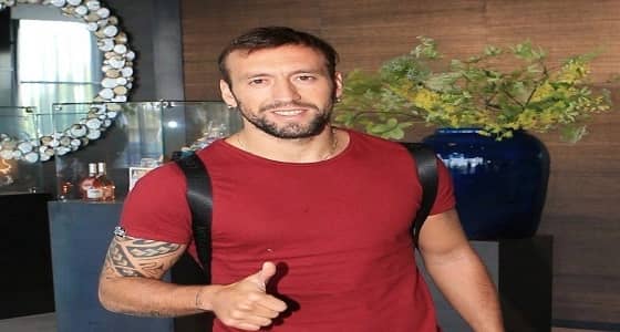 لإجراء الفحوصات الطبية.. الأوروغوياني أليمان يصل معسكر الاتفاق