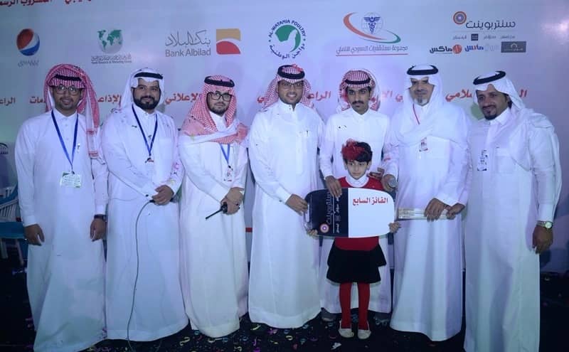 شاب من بييشة يعوض حظه السيء ويفوز بالسيارة السابعة من لاند مارك