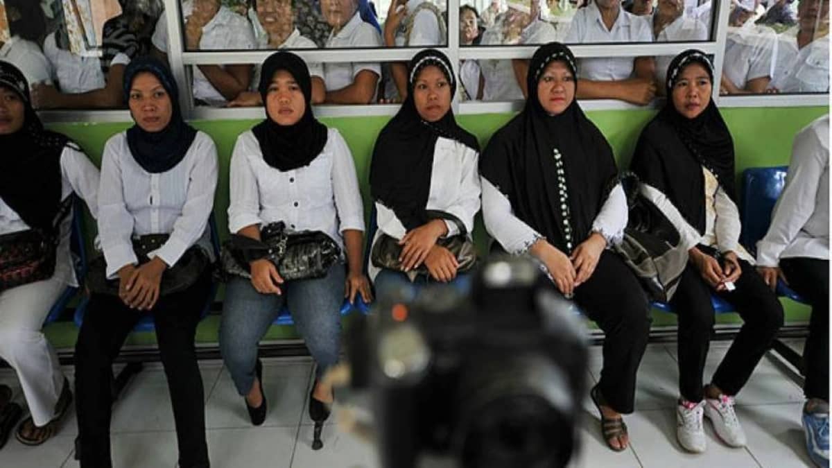 تعليق إجراءات التوسط بالاستقدام للعمالة المنزلية