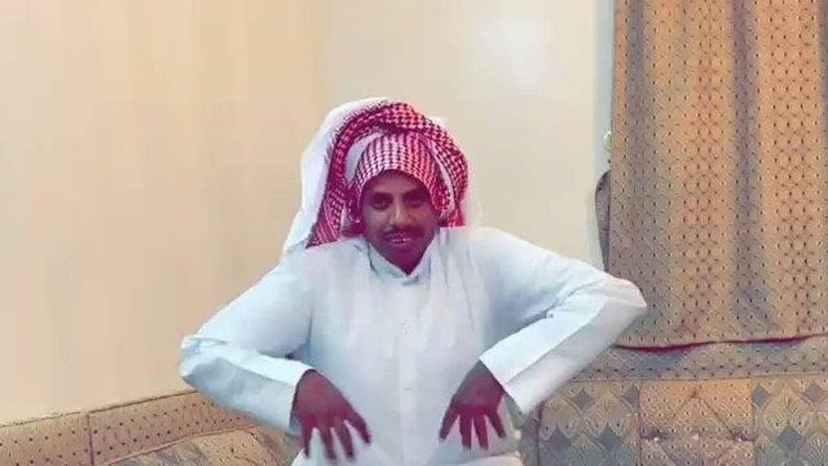«أبو مطلق» يعود للتغريد مجددًا بعد القبض عليه لإساءته للكويت
