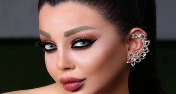 شقيقة هيفاء وهبي تنشر صور لها شبه عارية دون مراعاة للمرض