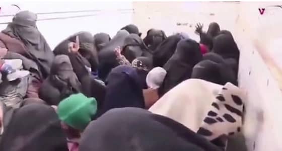 توحش داعشيات في وجه الكاميرا