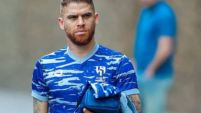 كويلار ينتقل للشباب