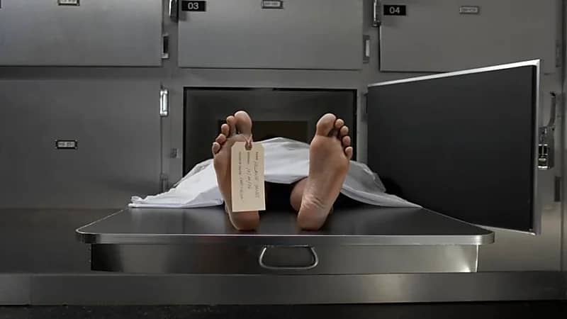 طبيب شرعي يدعى قدرته على مخاطبة الموتى