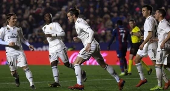 مدرب ريال مدريد يوضح سبب عدم احتفال " بيل " بهدفه