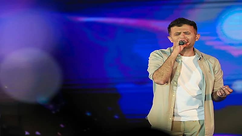 بالصور.. حمزة نمرة يشعل موسم جدة