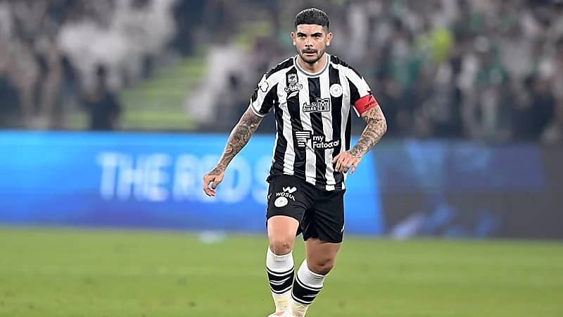 رسميًا .. الشباب يعلن رحيل اللاعب الأرجنتيني بانيغا