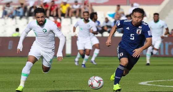 لاعبو الأخضر يغادرون الإمارات