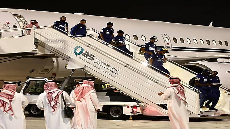 شاهد..لحظة وصول طائرة الهلال لمطار حمد الدولي استعدادا لمواجهة الزمالك