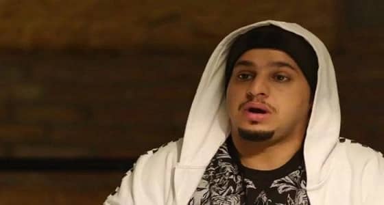 «العيسى» يعلق على شائعة وفاته: والدي مريض