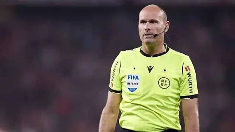 لاعبوا ريال مدريد وراء الإطاحة بماتيو لاهوز من التحكيم الإسباني