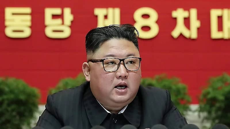 فيديو.. زعيم كوريا يغلق مدينة بحثا عن رصاصات ضائعة