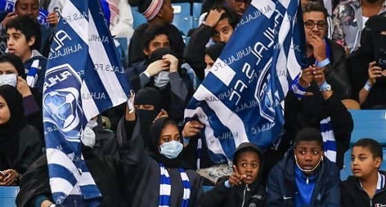 مواطن يربط قيادة زوجته للسيارة بفوز الهلال على العين.. ومفاجأة أخرى