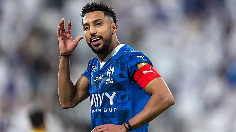 الهلال يتخطى الخليج بثلاثية.. فيديو