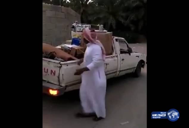 بالصور.. وصول الأمير مقرن بن عبدالعزيز إلى مطار الرياض