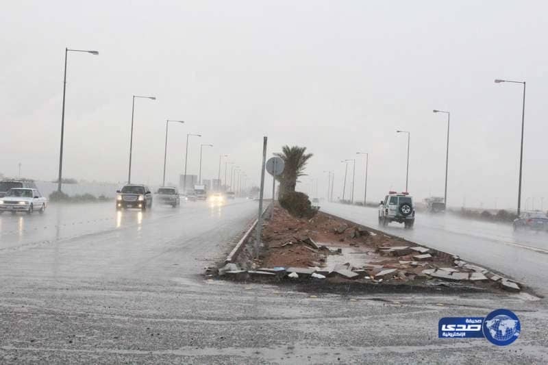أمطار متوسطة على حوية الطائف و "المدني" يحذر