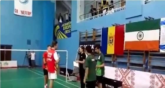 بالفيديو.. انسحاب لاعبي الوطني لتنس الريشة الطائرة أمام إسرائيل