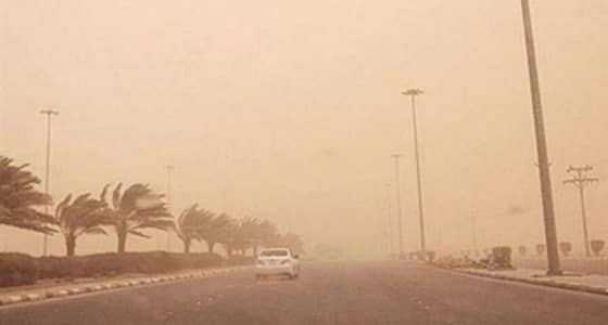 رياح مثيرة للأتربة والغبار على تبوك تستمر حتى السادسة مساءً