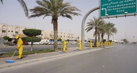 بالفيديو..الإدارة العامة للنظافة بالرياض: 600 ريال ليس قليلا للعامل