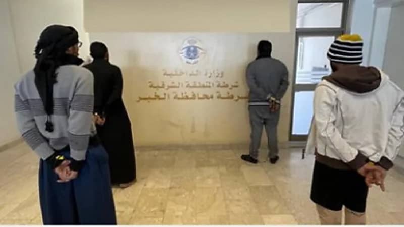 القبض على 5 مواطنين نفذوا عمليات سطو على منازل بالخبر