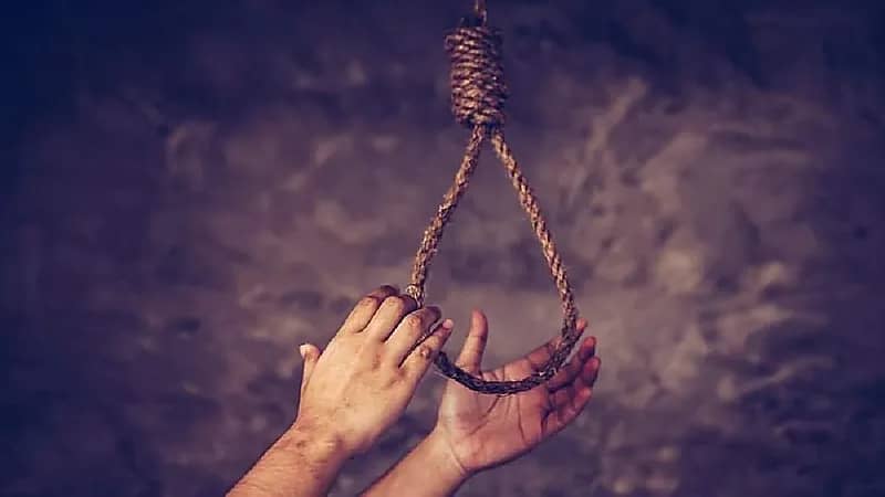 تركي يشنق أطفاله الثلاثة ثم ينتحر