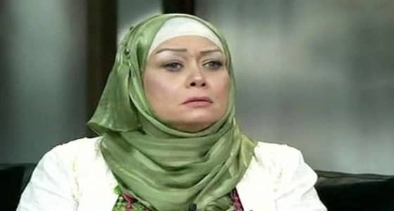 بالصور.. جدل واسع بسبب ظهور هالة فاخر بدون حجاب