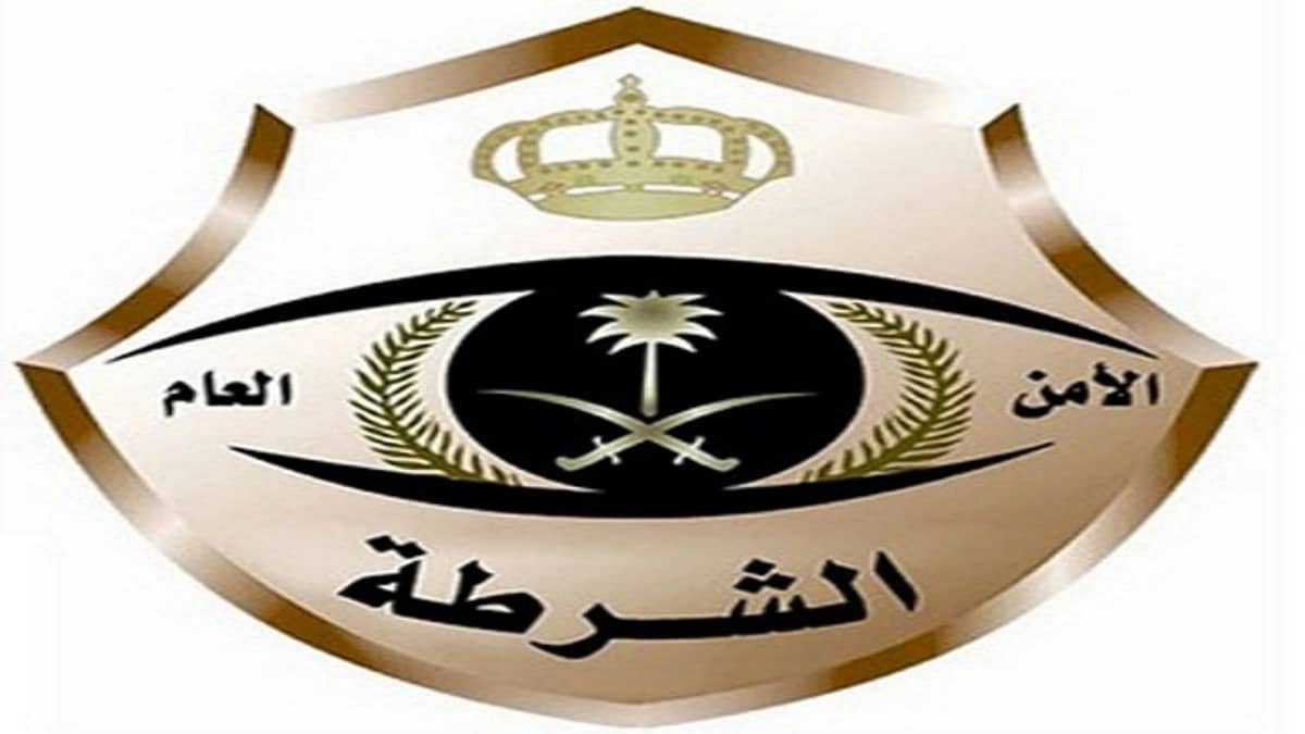 بالفيديو.. القبض على مقتحم متجر للاتصالات بسيارة مسروقة في الرياض