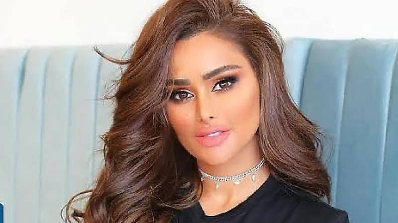 عهود العنزي: هندي دفع عني 18 دينار قيمة بنزين سيارتي.. فيديو