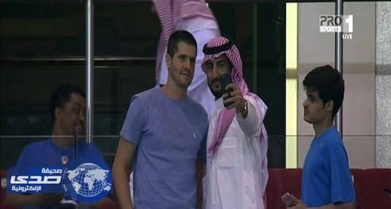 البرازيلي تفاريس يحضر لقاء الهلال والشباب