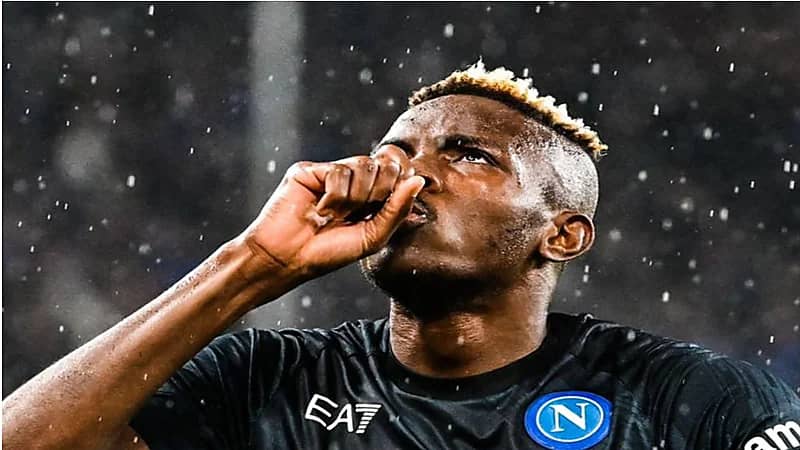 أوسيمين يرفض عرض ضخم من الأهلي