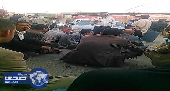 بالصور.. صراع الانقلابيين على نهب مؤسسات اليمن